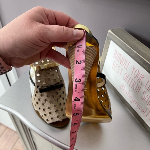 Fendi size 37.5 shoes - Picture 6 of 10